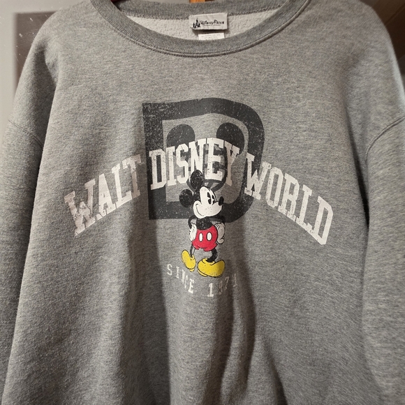Walt Disney World Large Gray Mickey Mouse Crew Neck Pullover Sweater - Picture 5 of 5